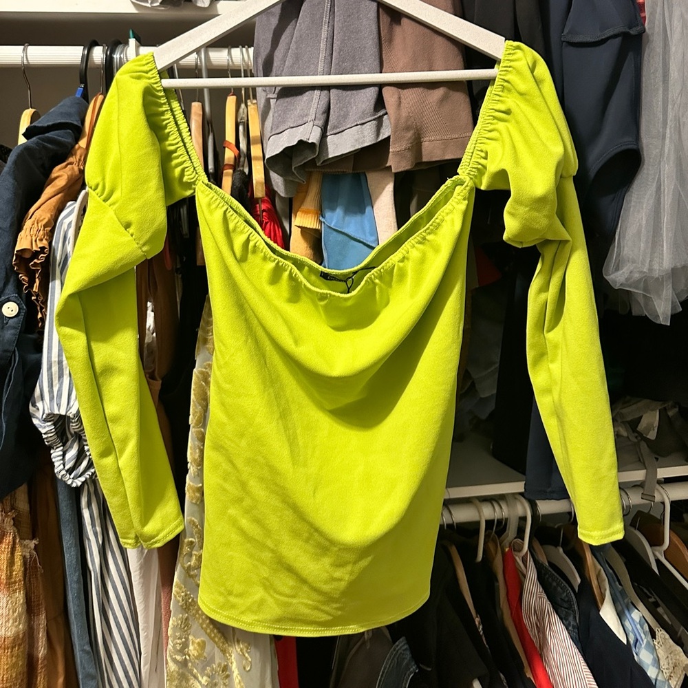 Boohoo size 8 lime green off the shoulder top